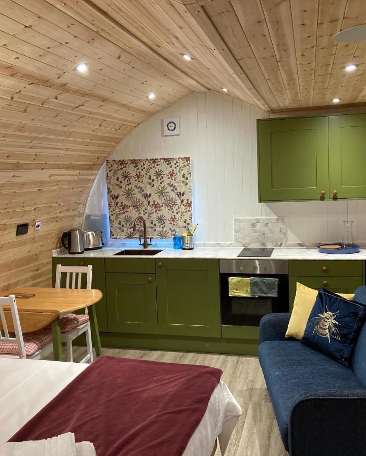 Bedrule Old Manse Glamping Villa Hawick Exterior photo
